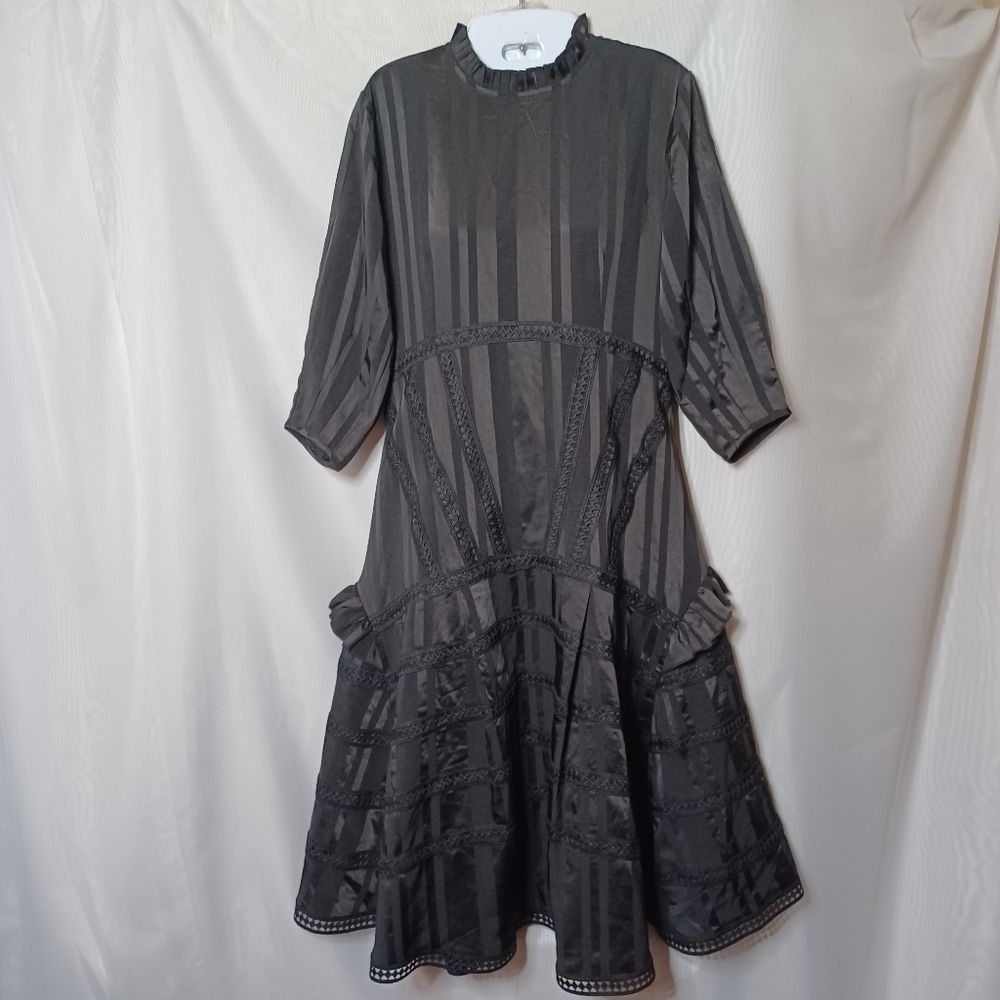 Maple & Cliff Women's BLACK Midi Dress With Lace and Ruffles. Size XS